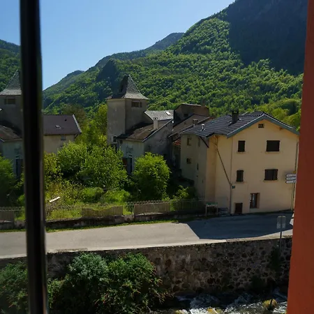 Alojamento de Acomodação e Pequeno-almoço Tandem 3*